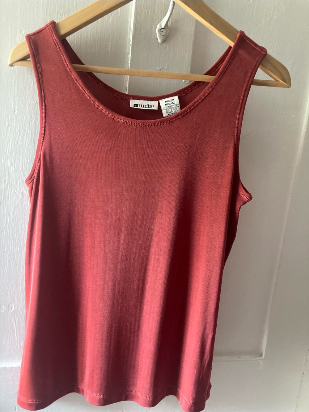 Units+ Women's Rust Red Scoop Neck Tank Top